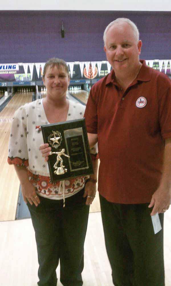 Mark Callahan displays his Winner's Plaque (Photo courtesy DPBA)