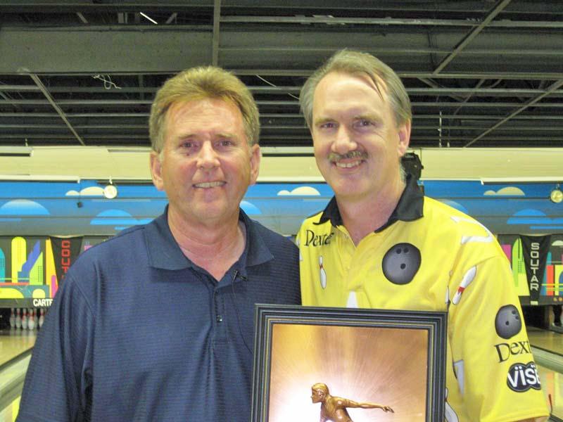 Walter Ray Williams (on right) with proprietor of Carter Family Bowl, Jim Carter (Photo courtesy PBA LLC)